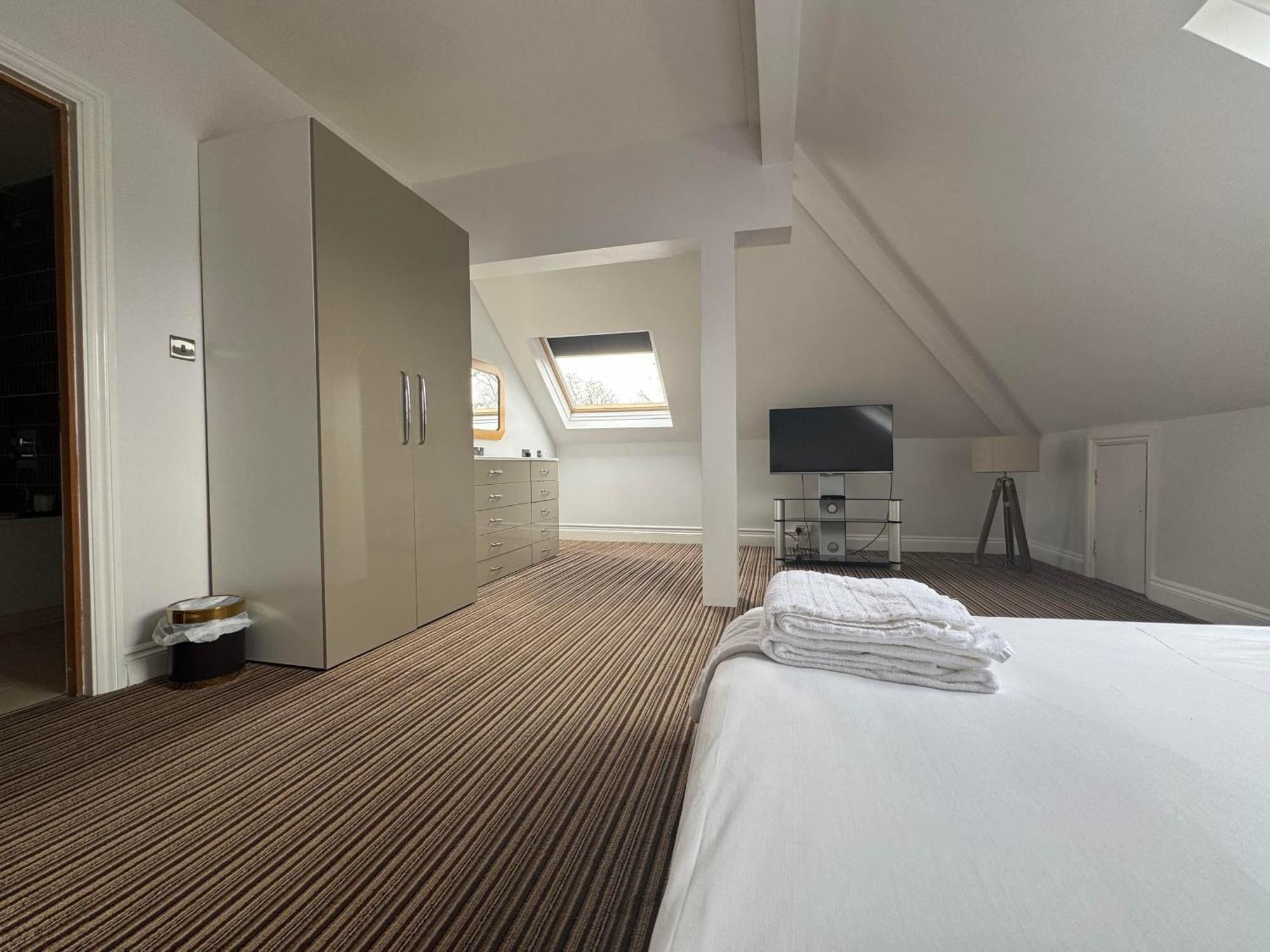 Parkside International Hotel Reading Eksteriør billede
